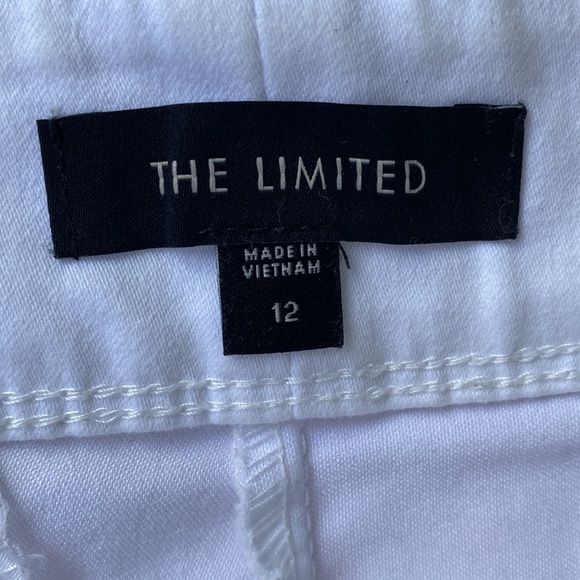 Gingham & White (4) Pairs of Shorts‼️ - Picture 10 of 15